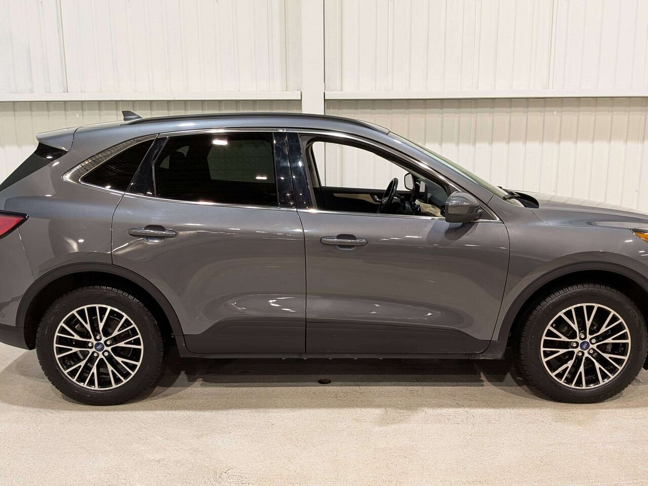 2022 Ford Escape Titanium Plug-In Hybrid FWD Grey Val-David - photo #7