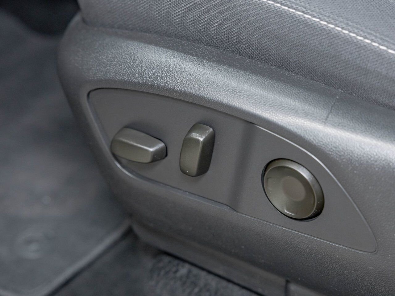 Chevrolet Traverse LT SPORT AWD 7 PLACES *CAM 360* GR REMORQ *CARPLAY 2024 Gris Saint-Jérôme - photo #23