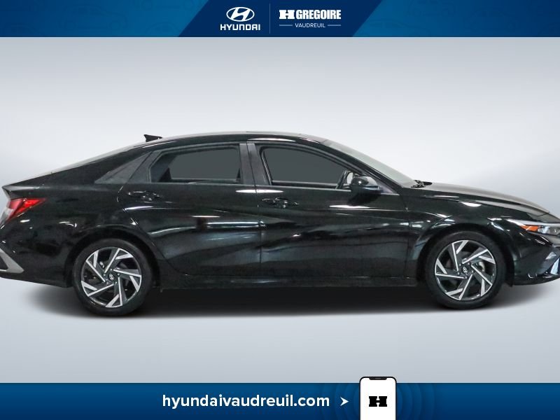 2025 Hyundai Elantra Black Laval - photo #12