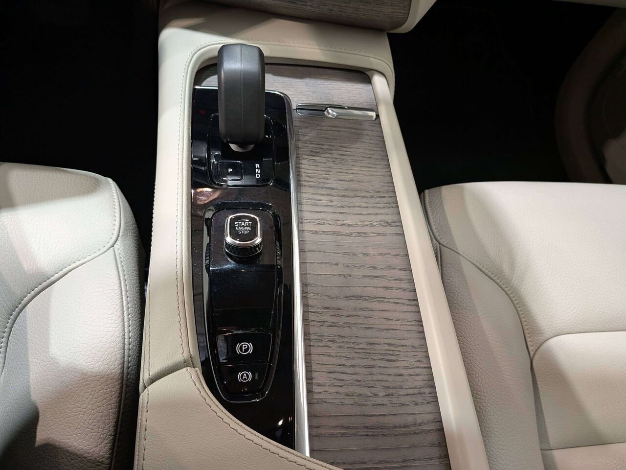 Volvo XC90 Recharge 2023 Bleu Val-David - photo #29