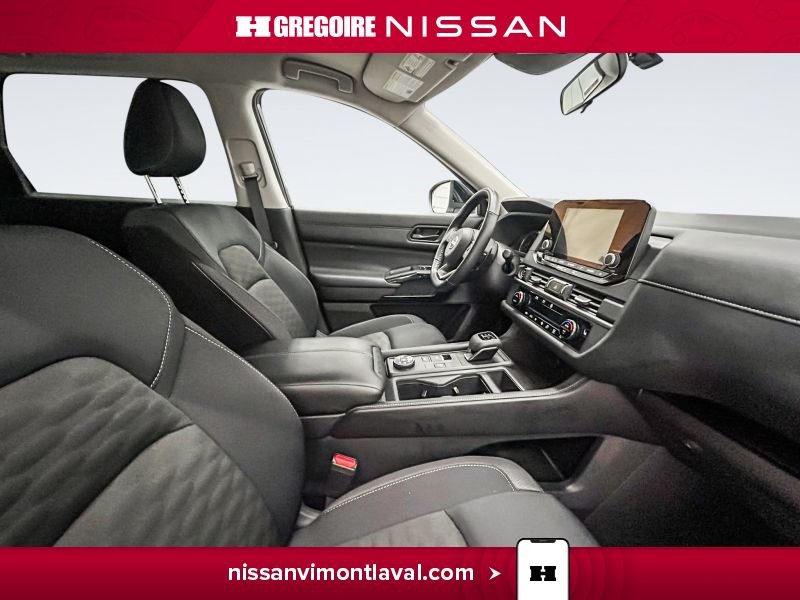 Nissan Pathfinder 2024 Gris Laval - photo #11