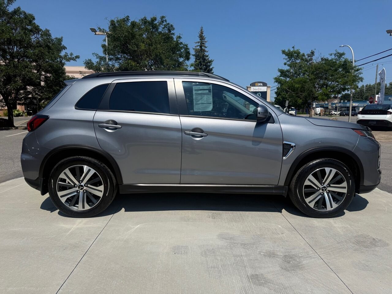 2024 Mitsubishi RVR SEL AWC Grey Châteauguay - photo #3