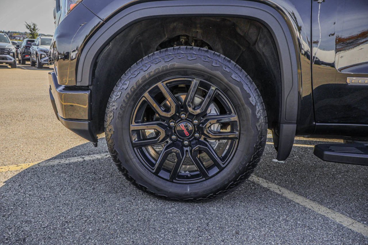 2024 GMC Sierra 1500 4WD Crew Cab 147 Elevation Black Sherwood Park - photo #12