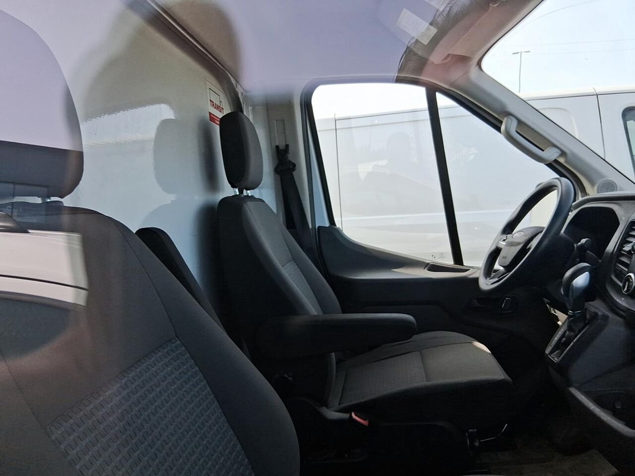 Ford Transit fourgon tronqué 2024 Blanc Québec - photo #2