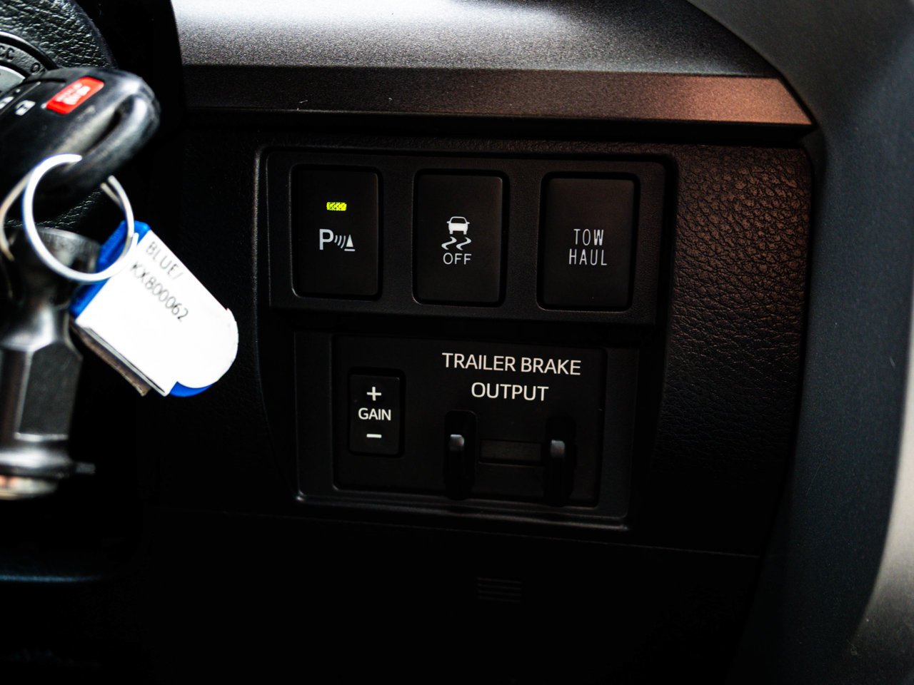 2019 Toyota Tundra 4x4 Crewmax SR5 Plus 5.7L Blue Sherwood Park - photo #23