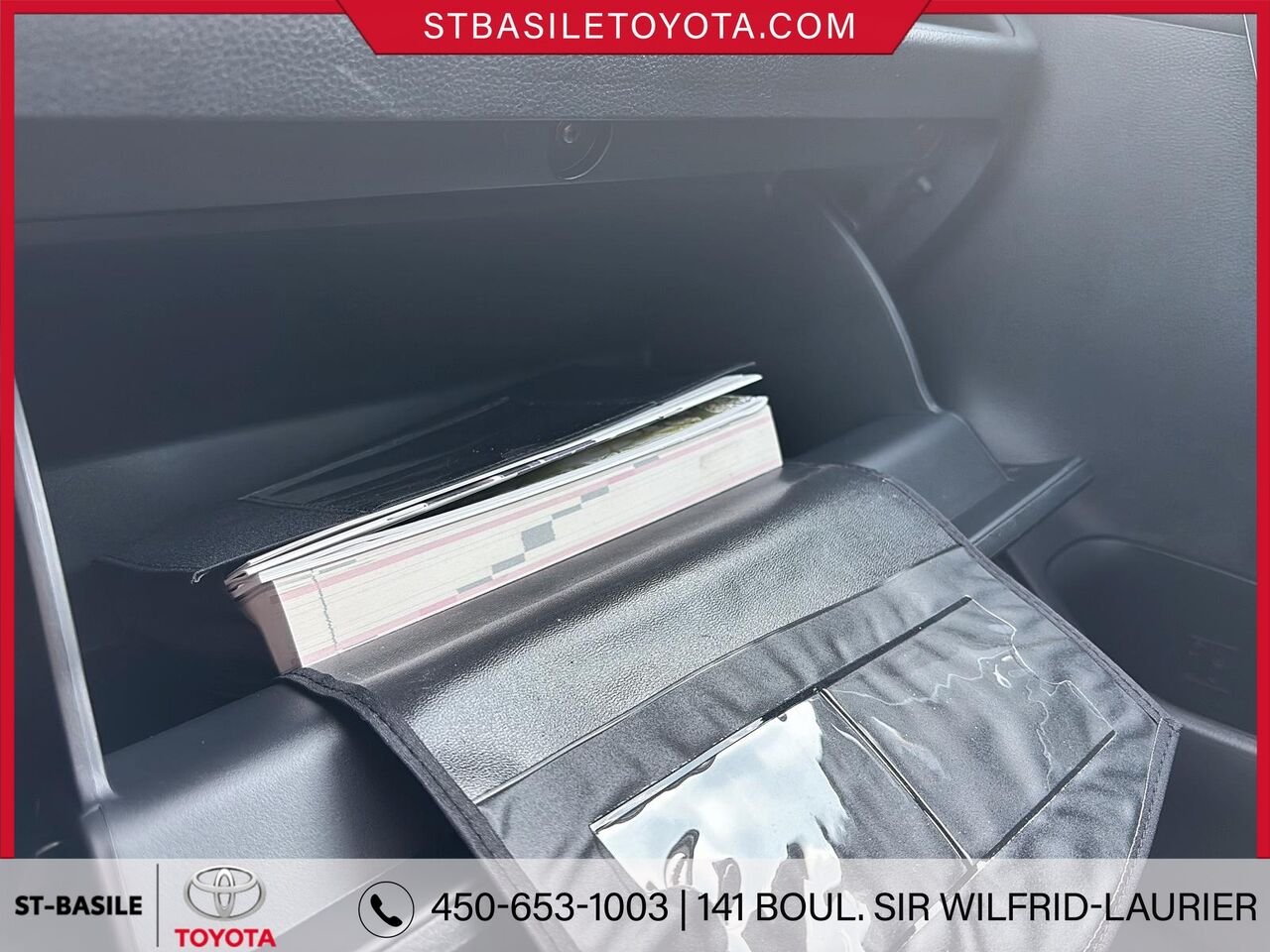 2024 TOYOTA RAV4 Blue Saint-Basile-le-Grand - photo #18