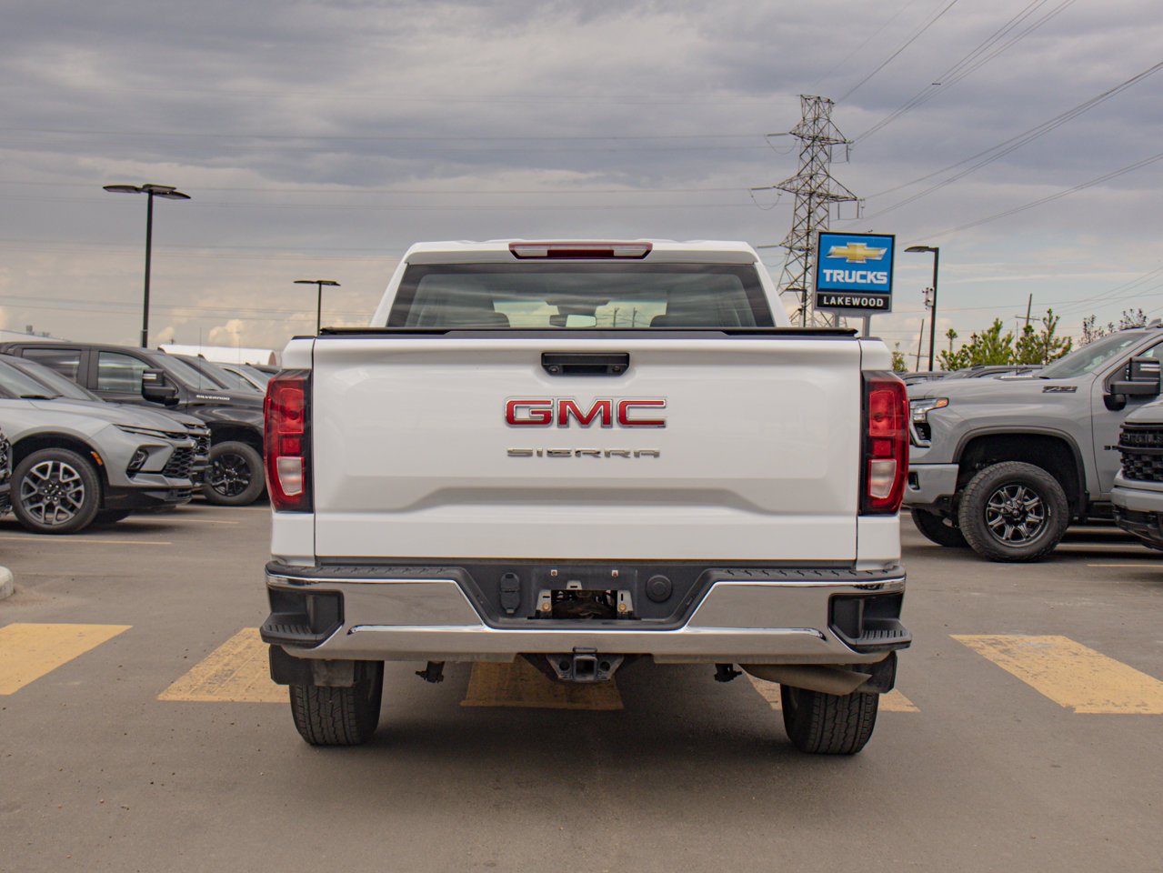 2023 GMC Sierra 1500 4WD Crew Cab 147 Pro White Sherwood Park - photo #8