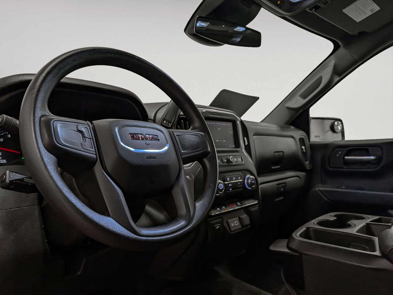 GMC Sierra 1500 Pro 4WD Crew Cab 6 Places 2023 Rouge Sherbrooke - photo #5