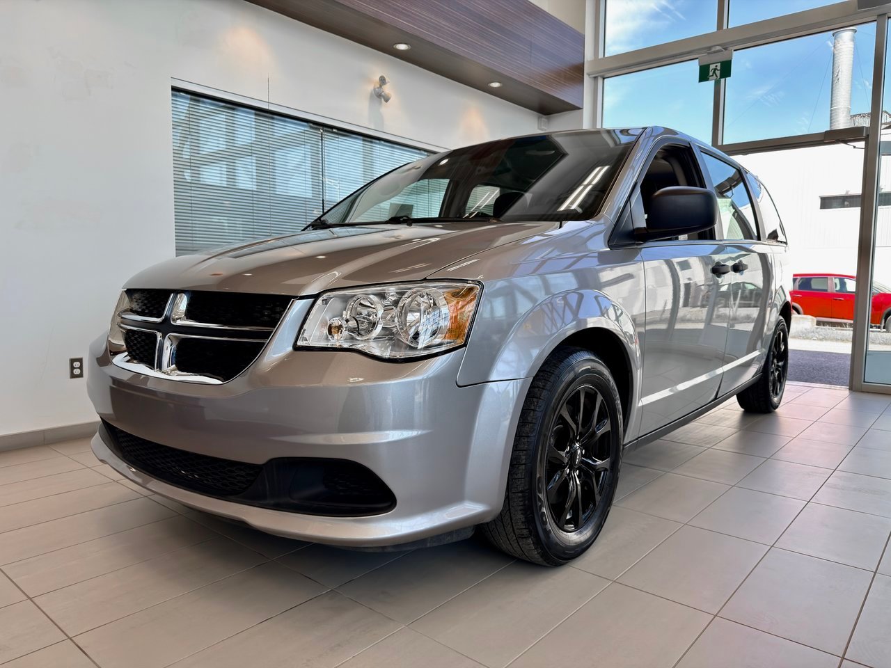 2019 Dodge Grand Caravan Notre-Dame-des-Prairies - photo #1