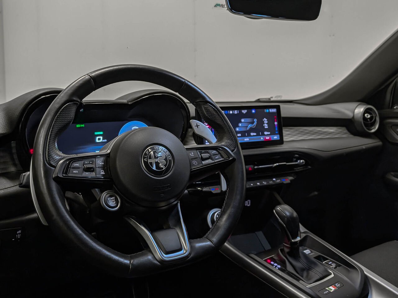 Alfa Romeo TONALE Plug-in Hybride AWD Toit Ouvrant 2024 Autre Sherbrooke - photo #6