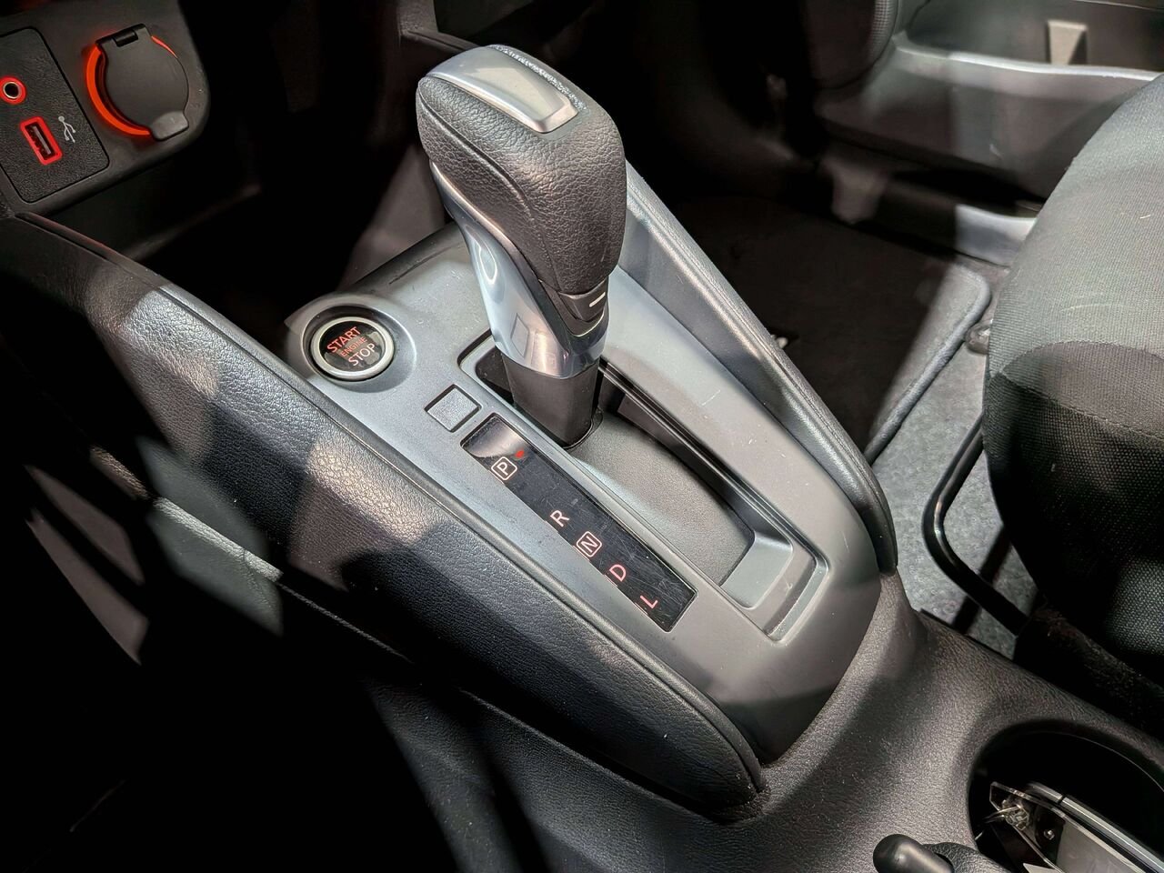 Nissan Kicks S FWD 2024 Blanc Val-David - photo #25