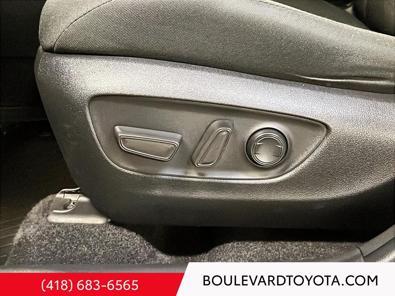 Toyota RAV4 531852-48 | XLE, HYBRIDE, AWD 2023 Argent Québec - photo #9