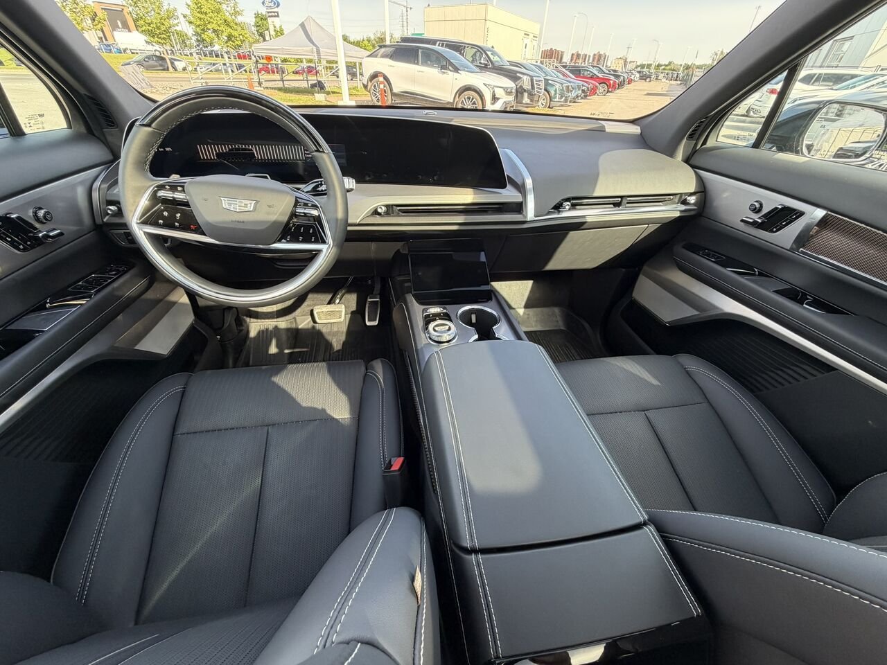 Cadillac VISTIQ Sport AWD FINANCEMENT À PARTIR 3.99% 2026 Noir Laval - photo #25