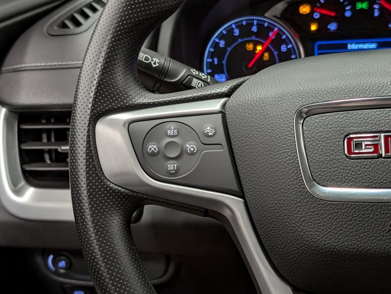 2023 GMC Terrain SLE Saint-Eustache - photo #15