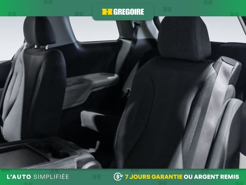 2024 Kia Carnival Grey Laval - photo #22