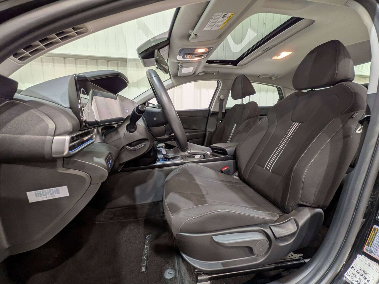 2025 Hyundai Elantra Preferred IVT w/Tech Pkg Black Val-David - photo #1
