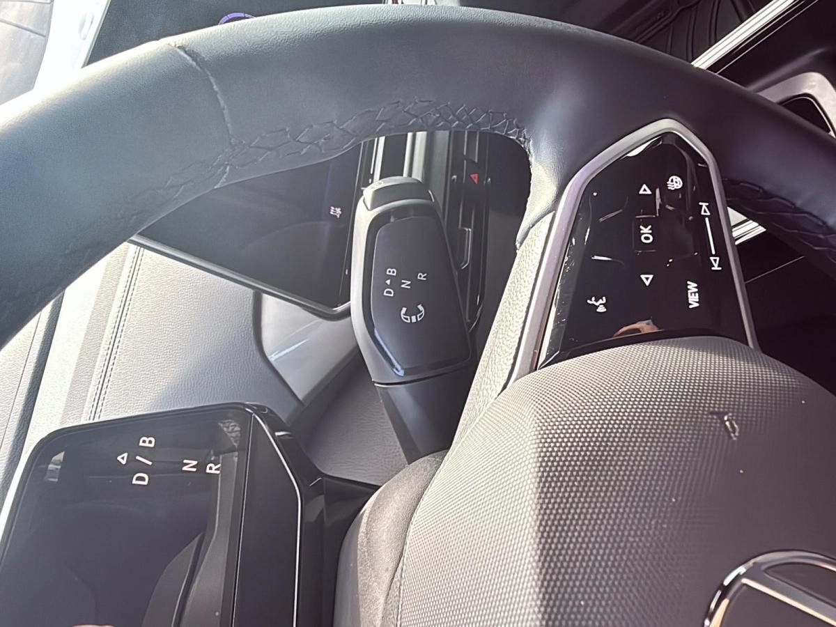 2025 Volkswagen ID.4 Deep Black Pearl Rouyn-Noranda - photo #14