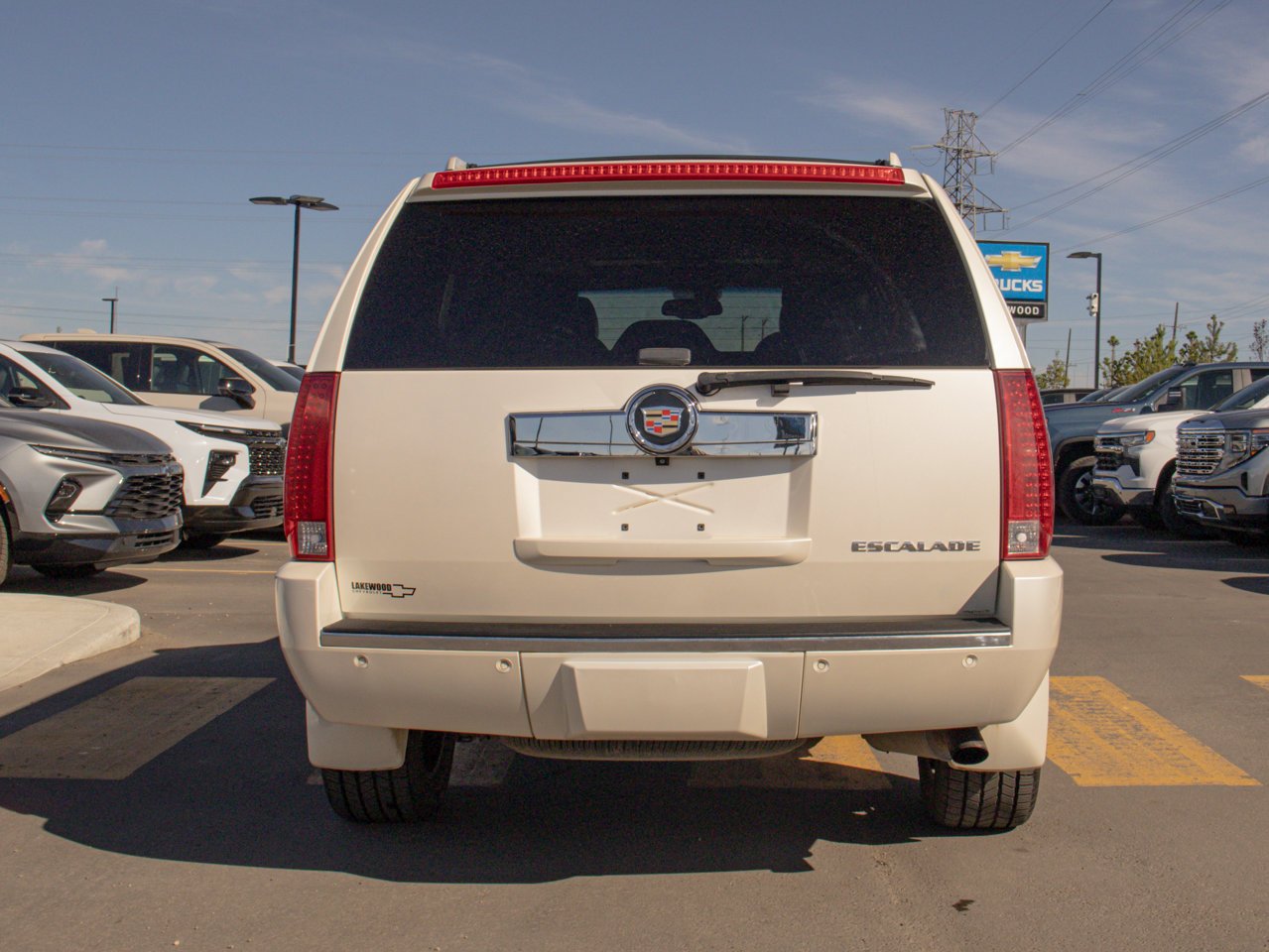 2008 Cadillac Escalade AWD 4dr White Sherwood Park - photo #8
