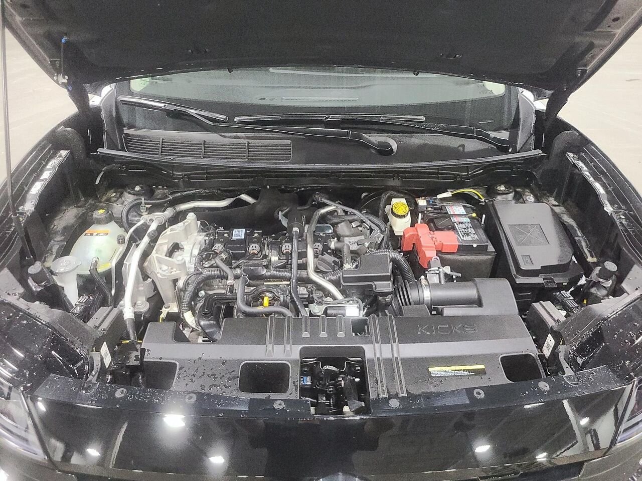 2025 Nissan Kicks SV TRACTION INTEGRALE Grey Québec - photo #10