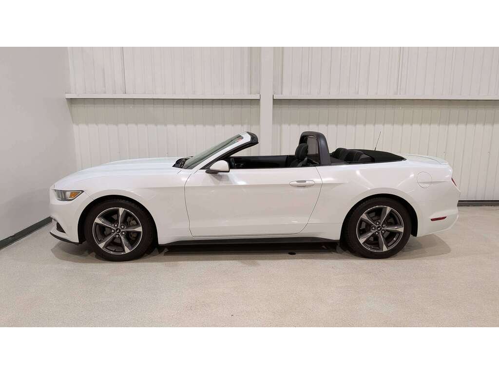 Ford Mustang 2dr Conv V6 2015 Blanc Val-David - photo #4