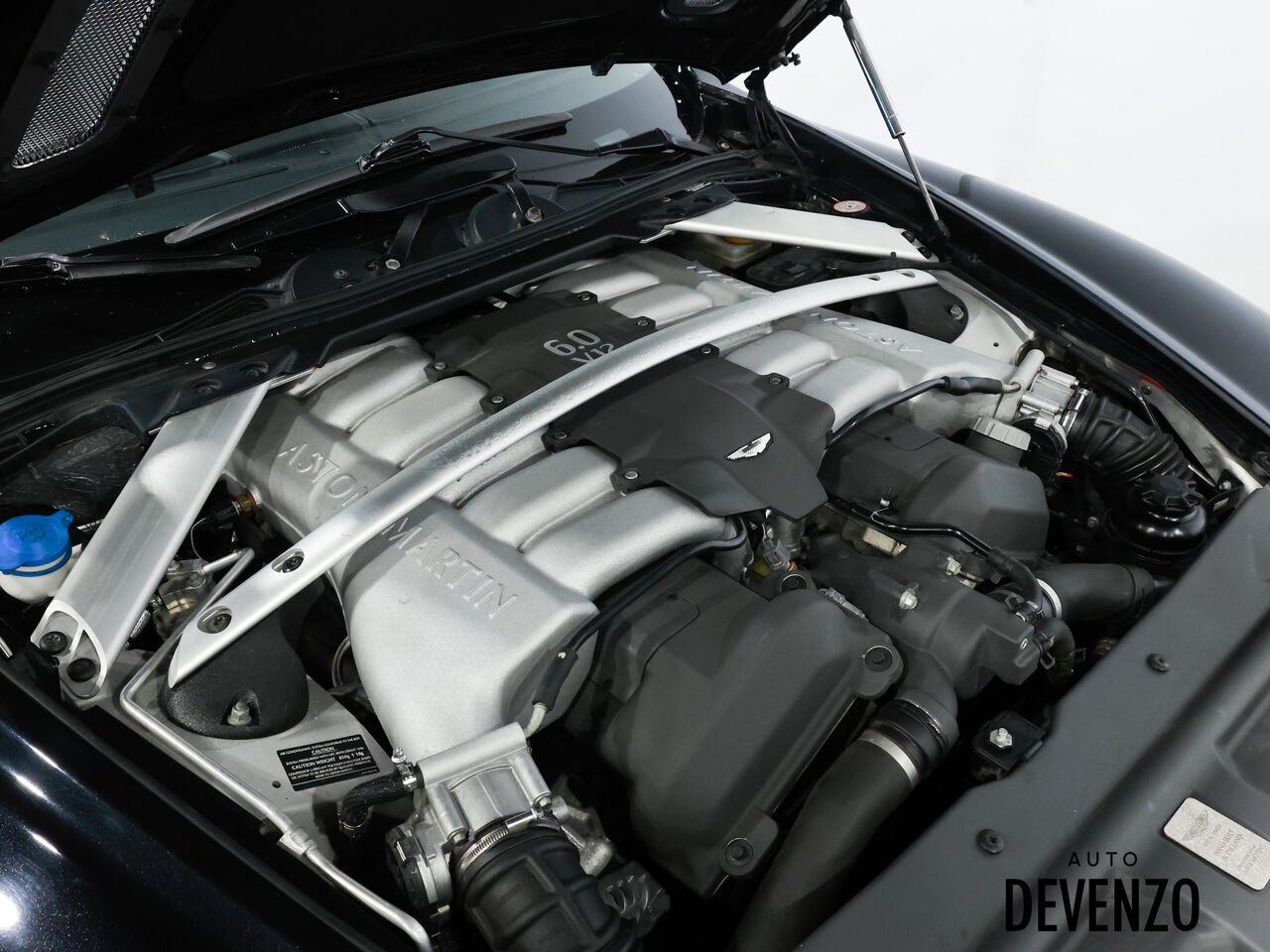 2009 Aston Martin DB9 Black Saint-Eustache - photo #17