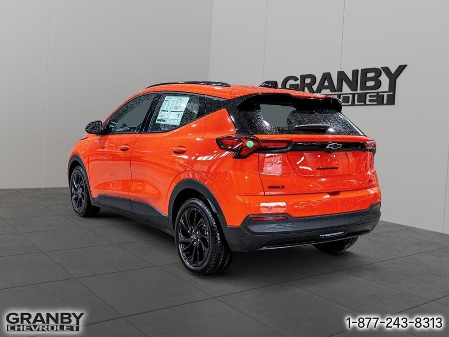 2027 CHEVROLET Bolt 2027 HABANERO ORANGE