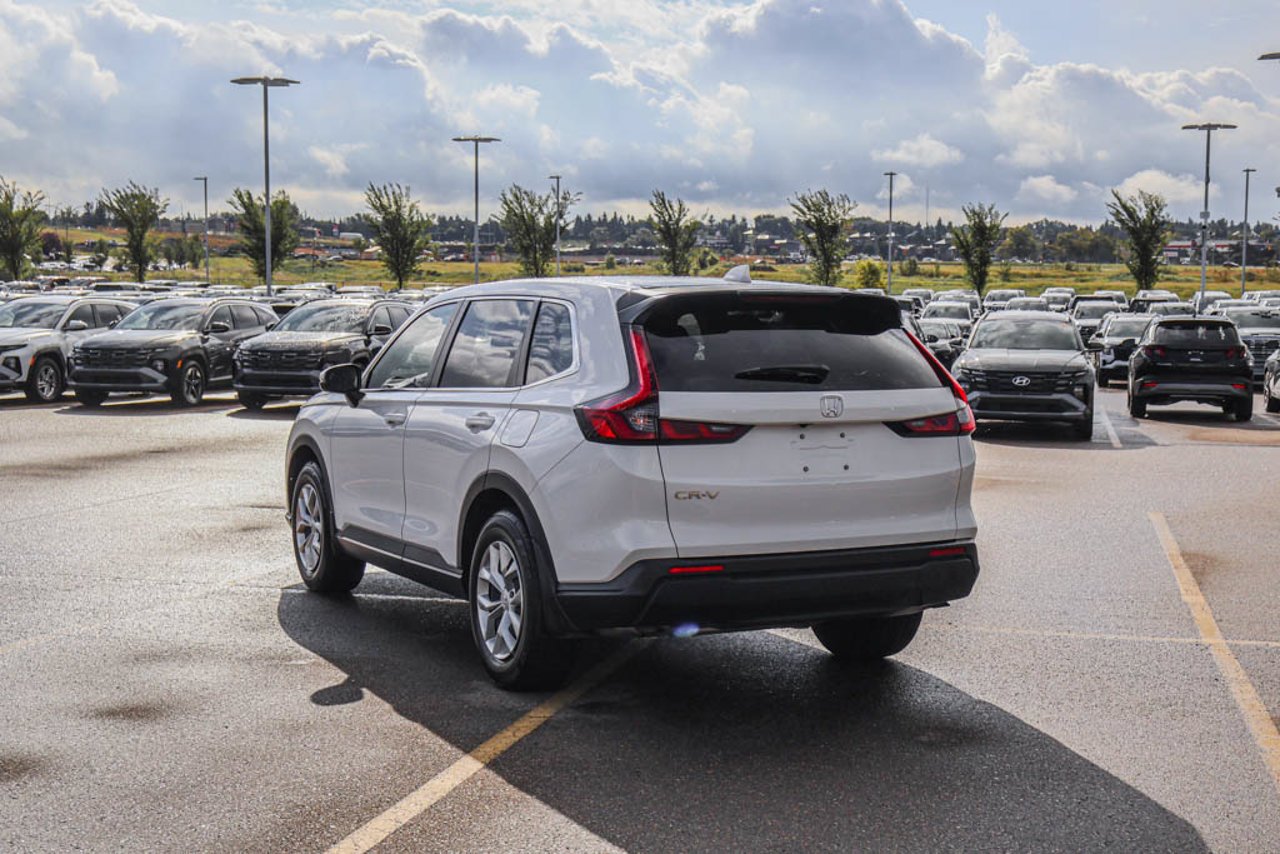 2025 Honda CR-V LX AWD White Sherwood Park - photo #5
