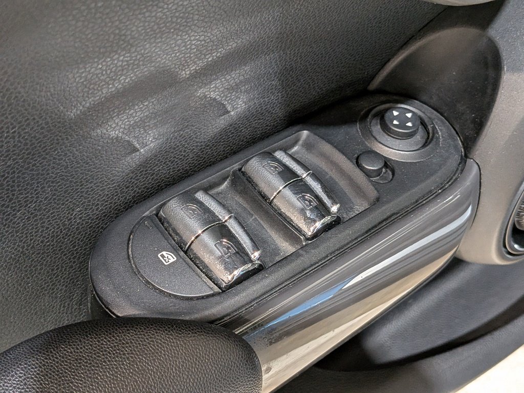 MINI Cooper Hardtop 5 Door 5dr HB 2016 Bleu Val-David - photo #32
