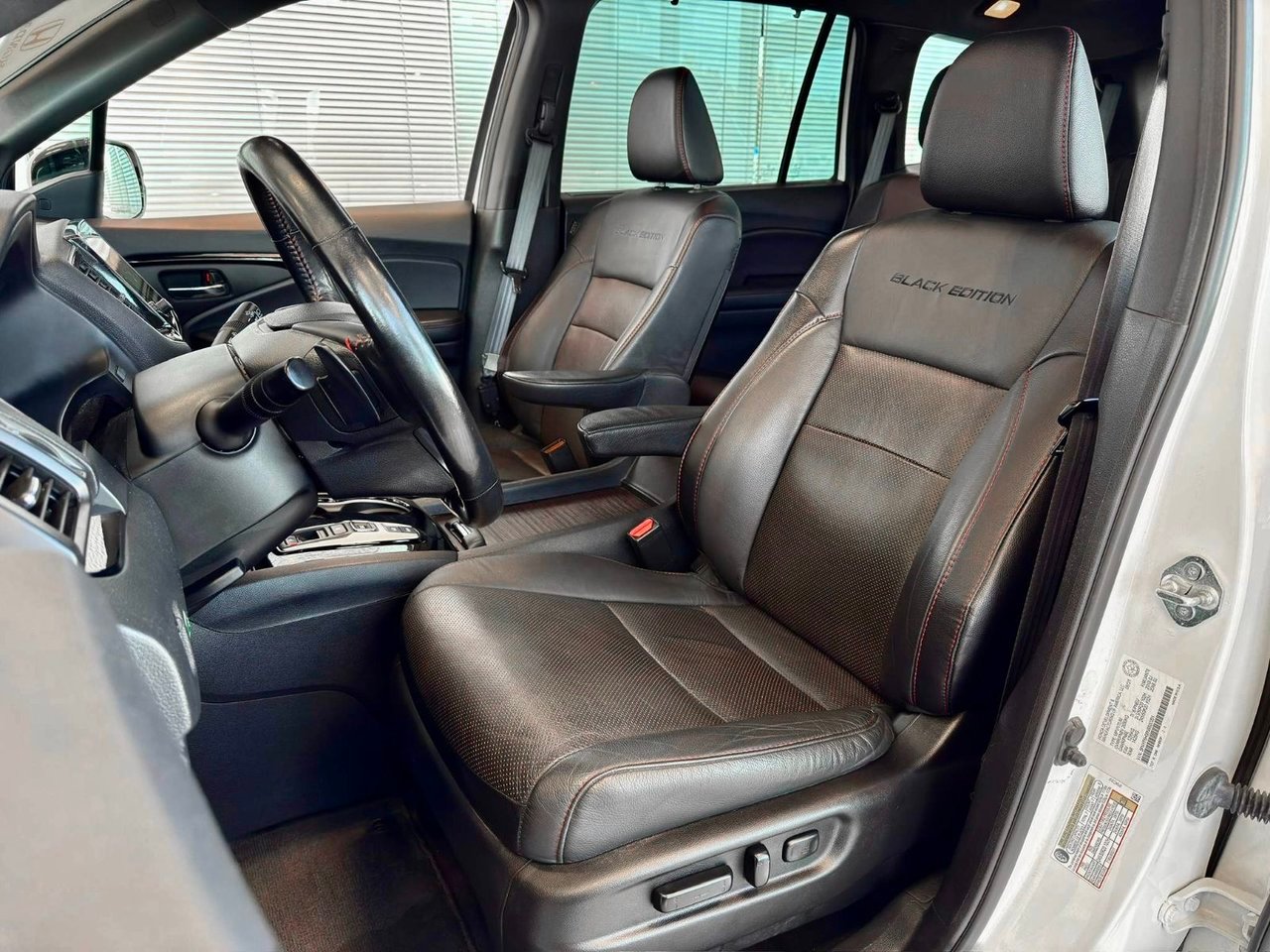 2022 Honda Pilot White Notre-Dame-des-Prairies - photo #15