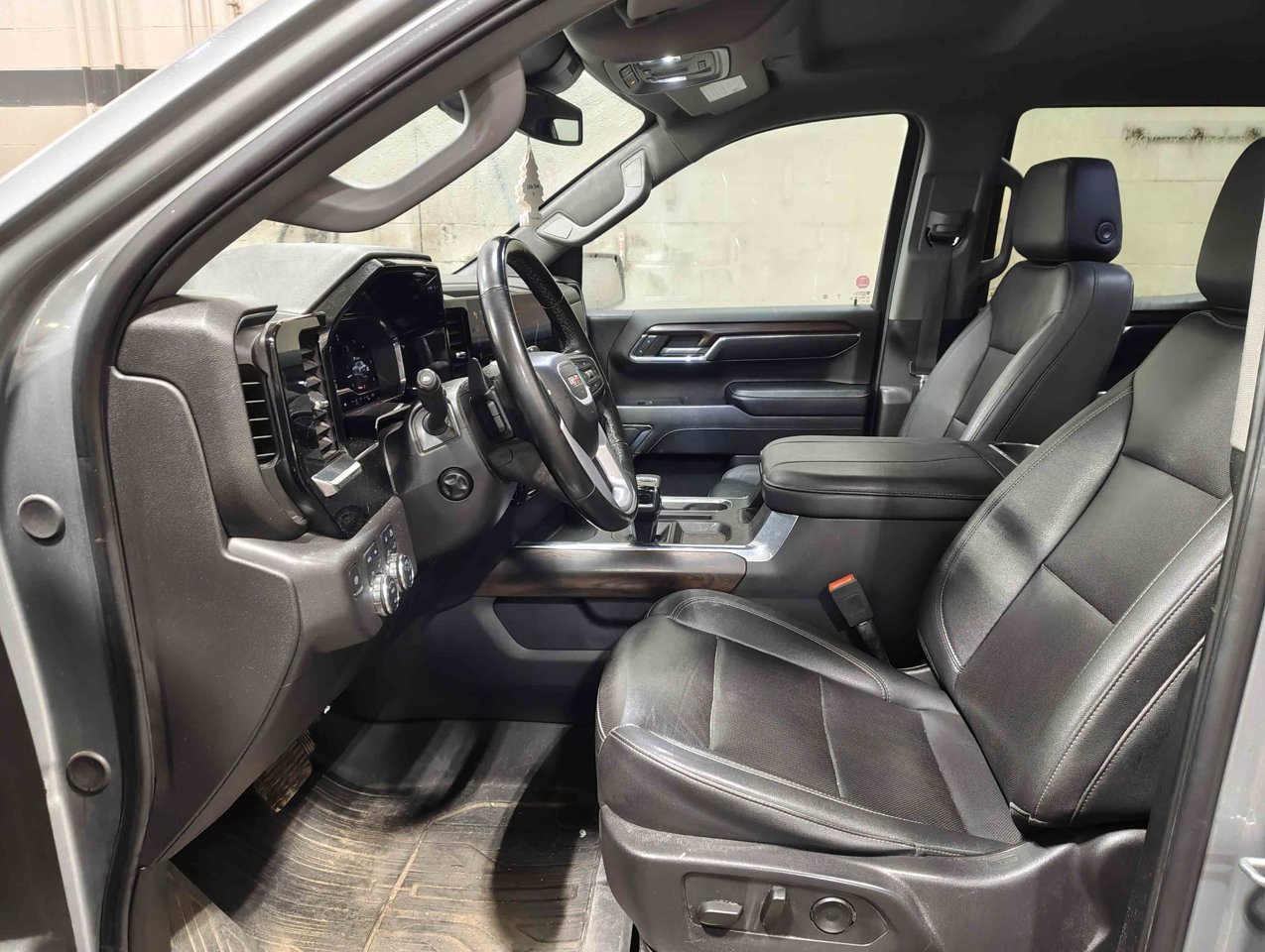 2024 GMC Sierra 1500 4WD Crew Cab 147 SLT Grey Sherwood Park - photo #7