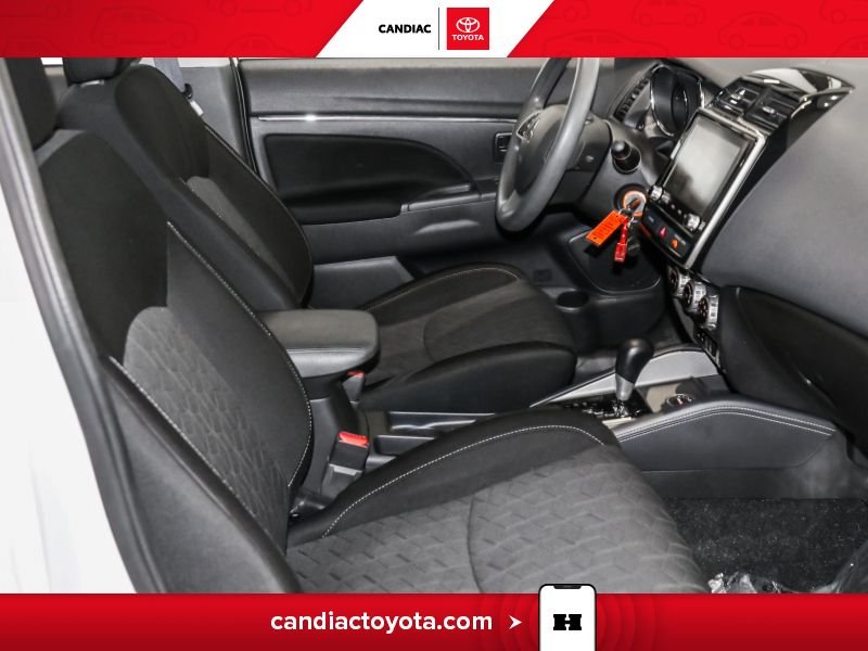 2022 Mitsubishi RVR White Saint-Eustache - photo #14