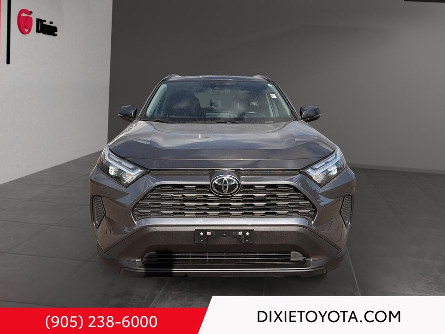 2024 Toyota RAV4 XLE AWD White