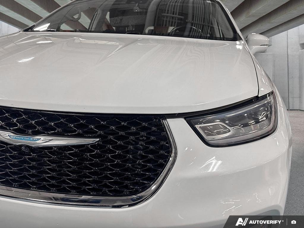 2021 Chrysler Pacifica Hybrid 2601324A | Touring L Plus White Edmonton - photo #7
