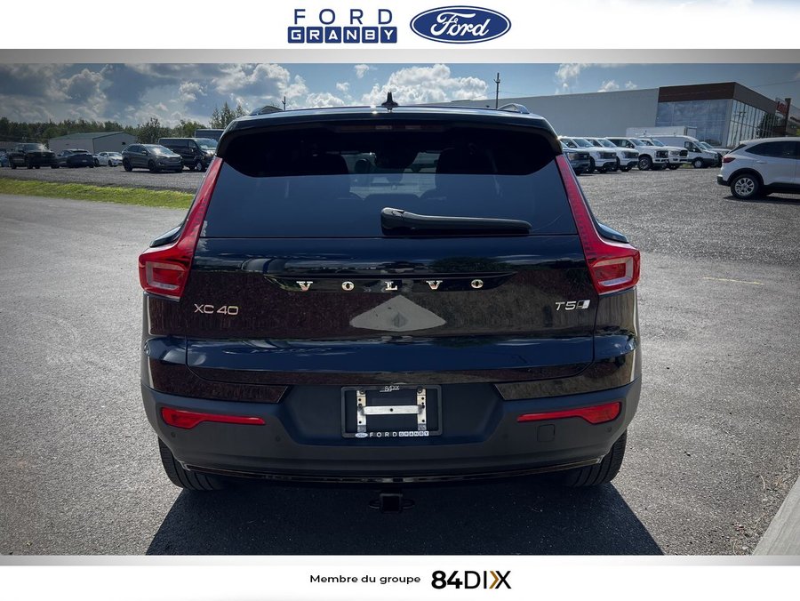2021 Volvo XC40 Black