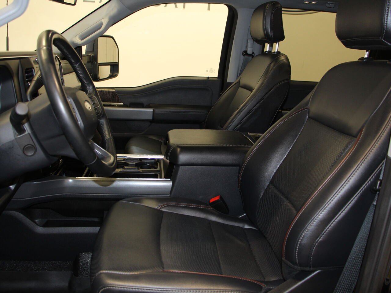 2024 Ford Super Duty F-250 SRW LARIAT Black Saint-Eustache - photo #7
