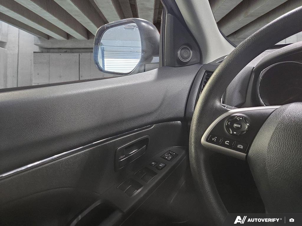 2025 Mitsubishi RVR 2602191A | ES, low kms, nearly new. White Edmonton - photo #16