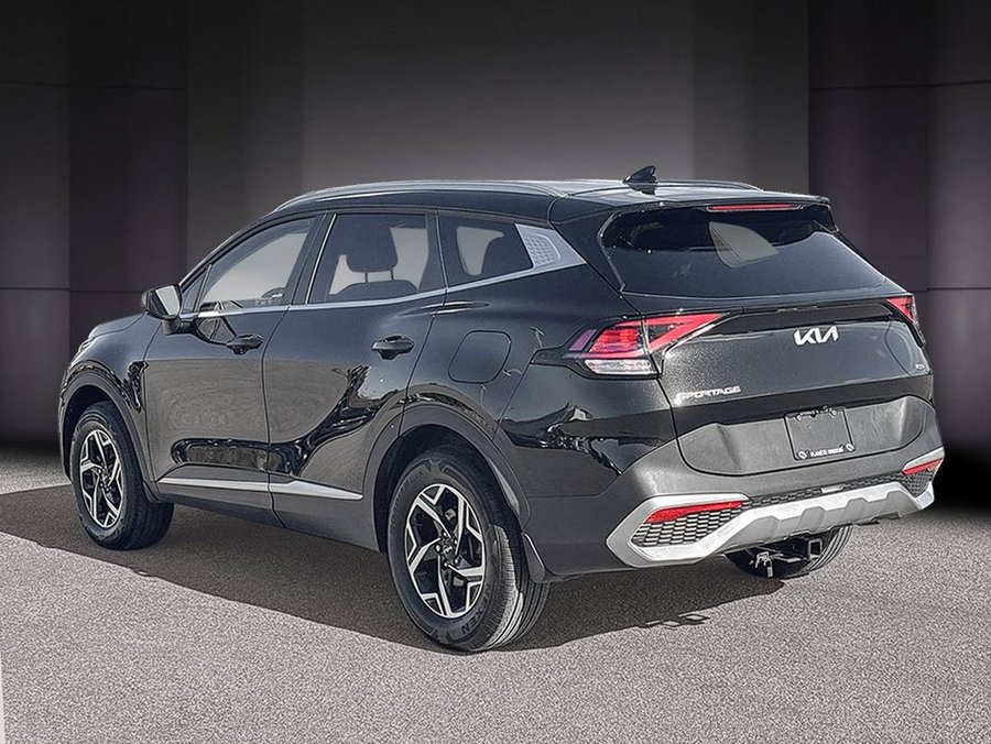 2024 Kia Sportage LX | bluetooth | mags Black