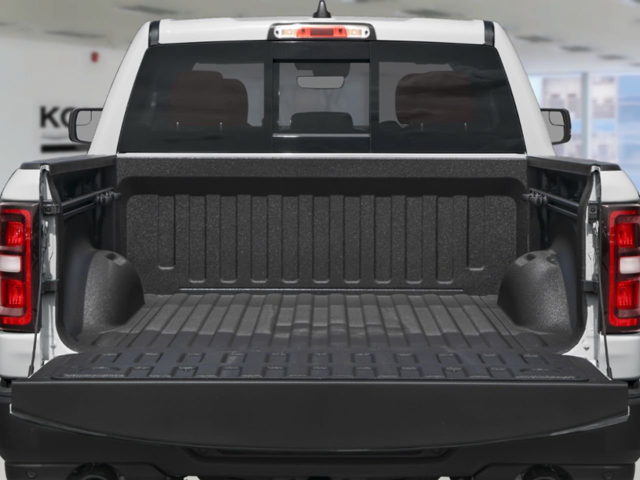 2026 RAM 1500 Rebel cabine d'équipe 4x4 caisse de 5 pi 7 po Hydro Blue Pearl Ottawa & Gatineau - photo #11