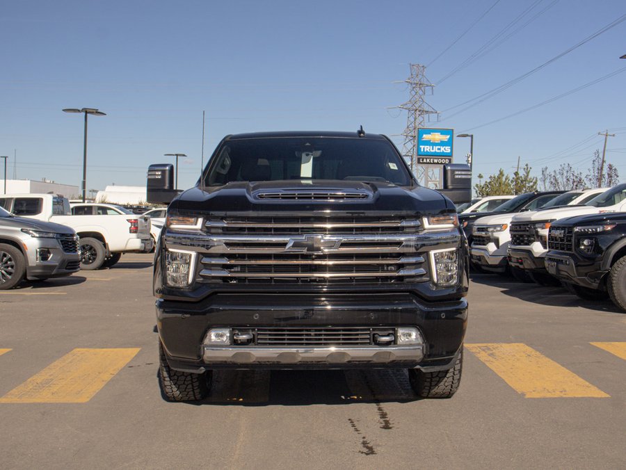 2022 Chevrolet Silverado 2500HD High Country Deluxe 6.6L Duramax | Power Sunroof Black