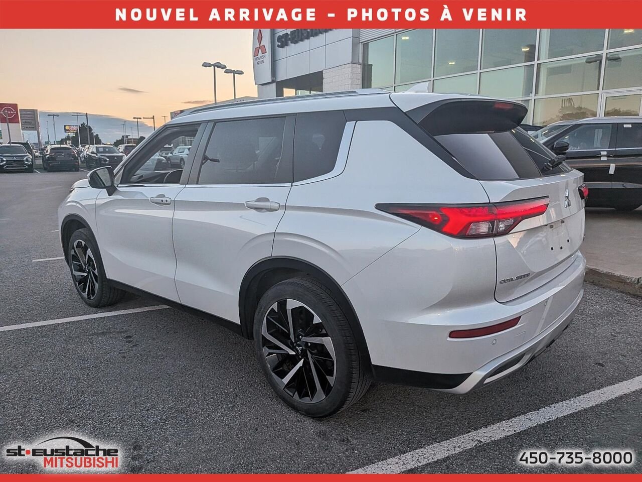 Mitsubishi Outlander 2023 Blanc Saint-Eustache - photo #1