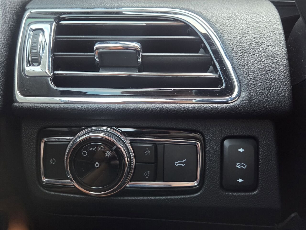 Lincoln Navigator Reserve BlackOut 2021 Noir Granby - photo #22
