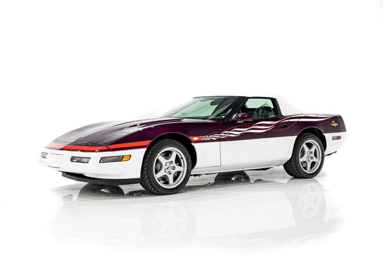 1995 Chevrolet Corvette *PRIX EN USD* RPO Z4Z PACE CAR PRESENTED IN DELIVERY PACKAGING WITH ONLY 192MILES (307KM) FROM NEW White Montreal - photo #39