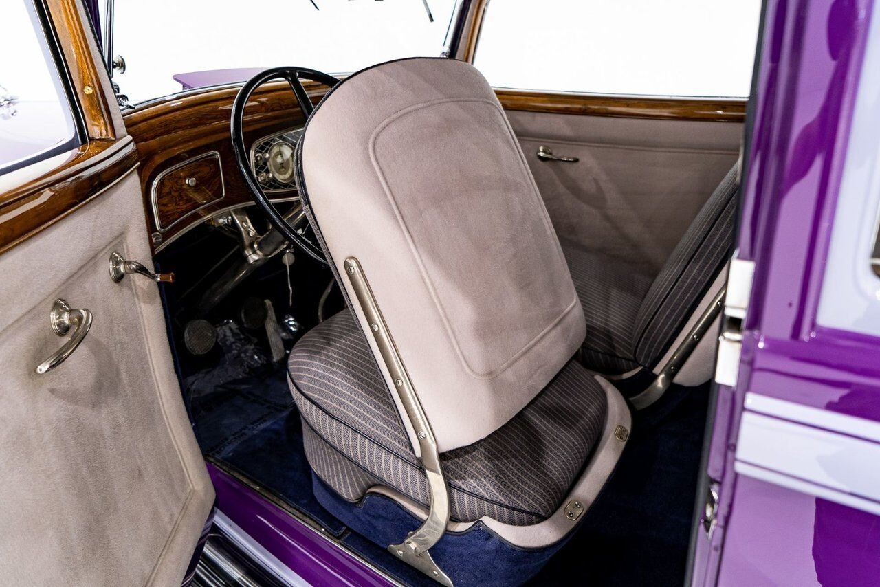 Lincoln KB Victoria Coupe One Of 18 Built, And The Only Known Surviving **PRICE IN USD** 1933 mauve Montréal - photo #59
