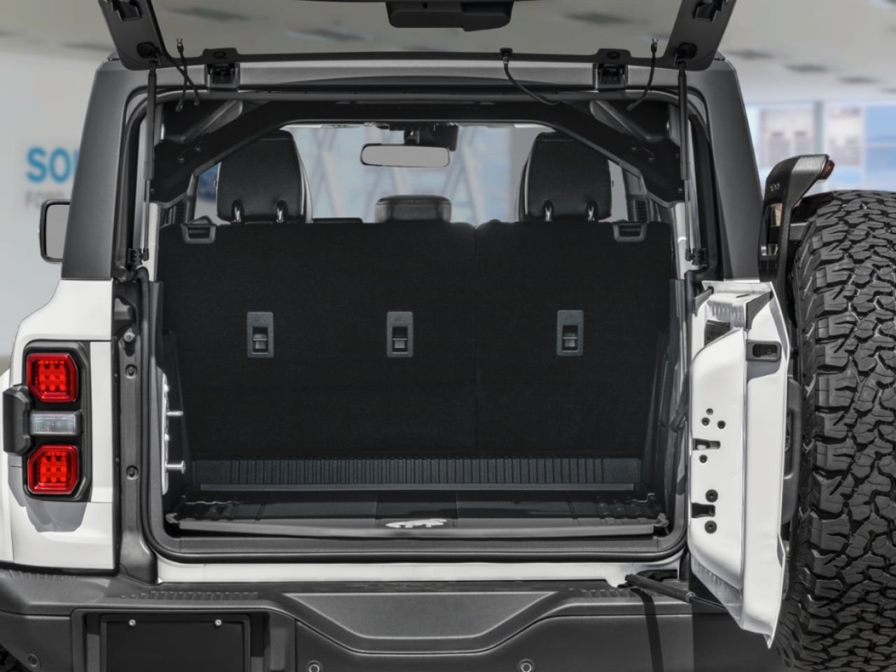 2024 Ford Bronco Azure Grey Metallic Tri-Coat Châteauguay - photo #10