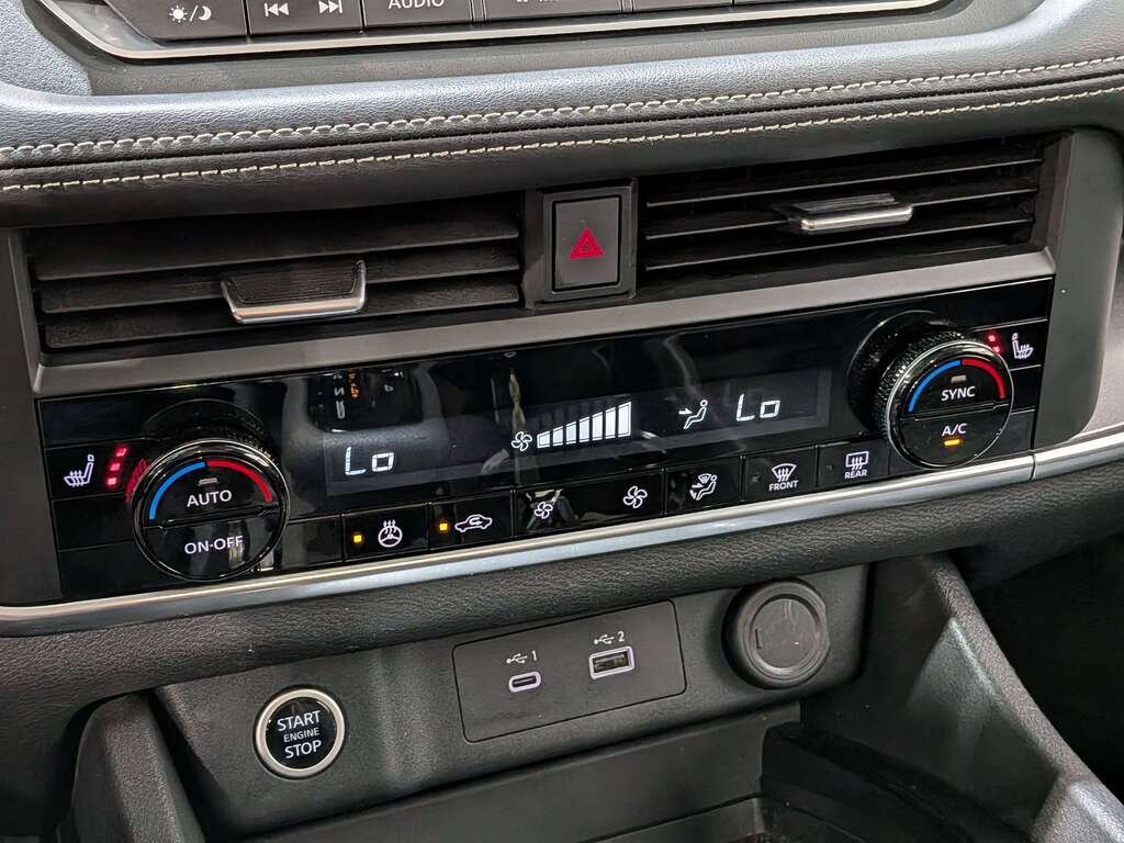 Nissan Rogue 2023 Beige Val-David - photo #26