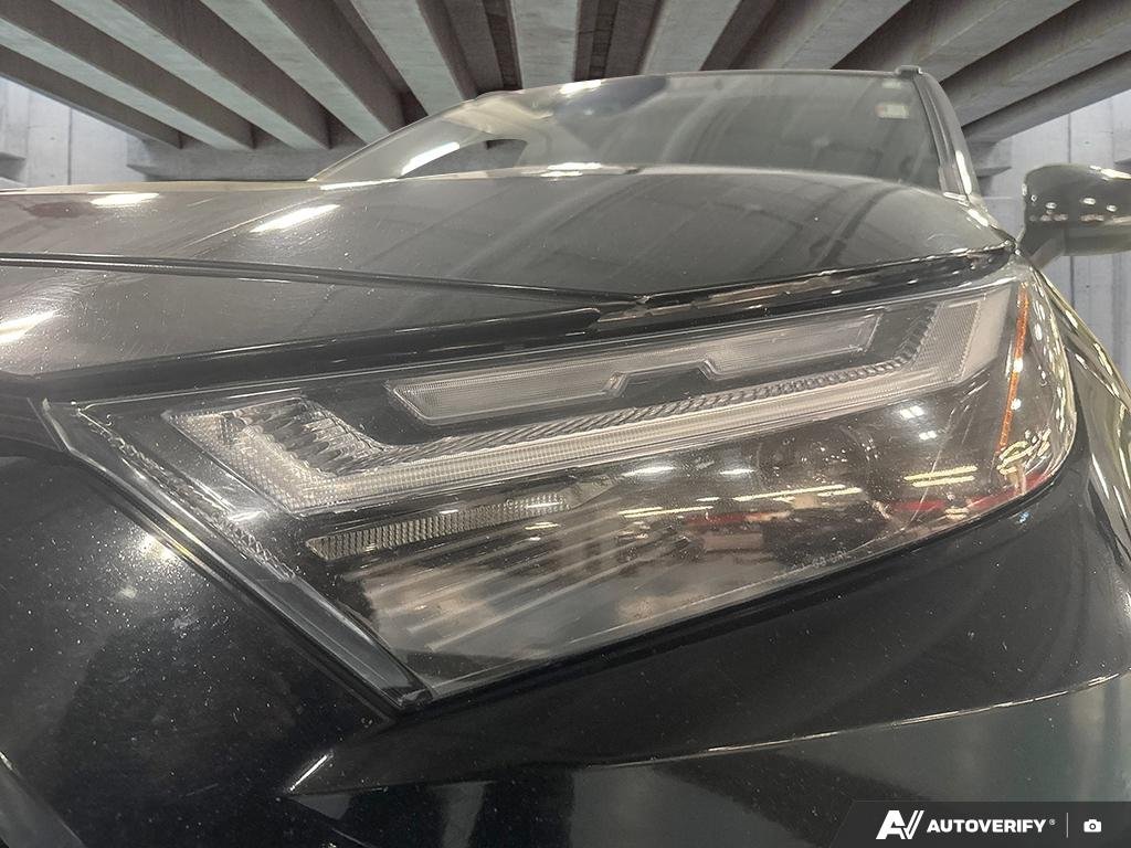 2022 Toyota RAV4 2602099A | Hybrid SE, well maintained, local trade Black Edmonton - photo #7