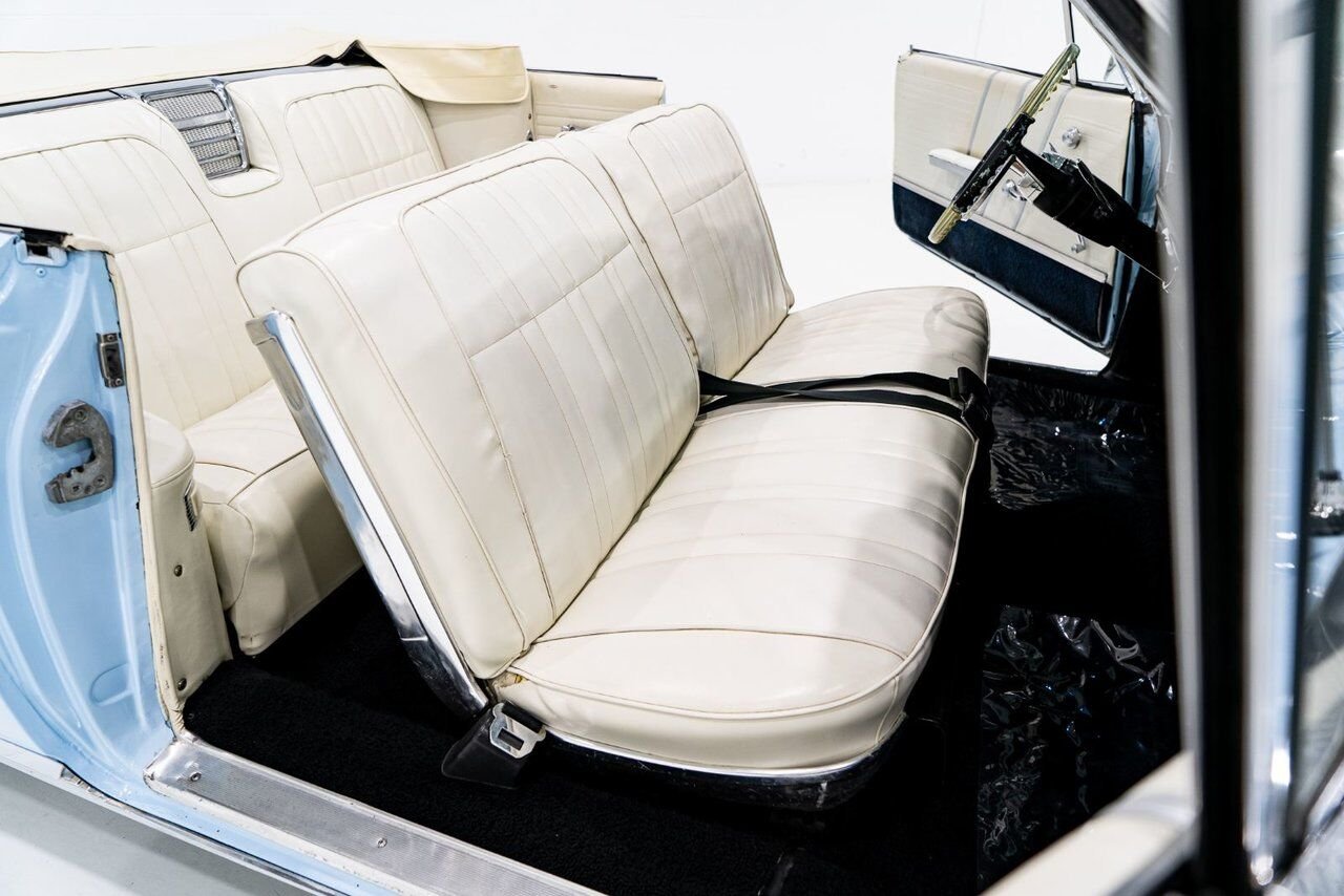 Pontiac Bonneville **PRICE IN USD** 1964 Bleu Montréal - photo #62
