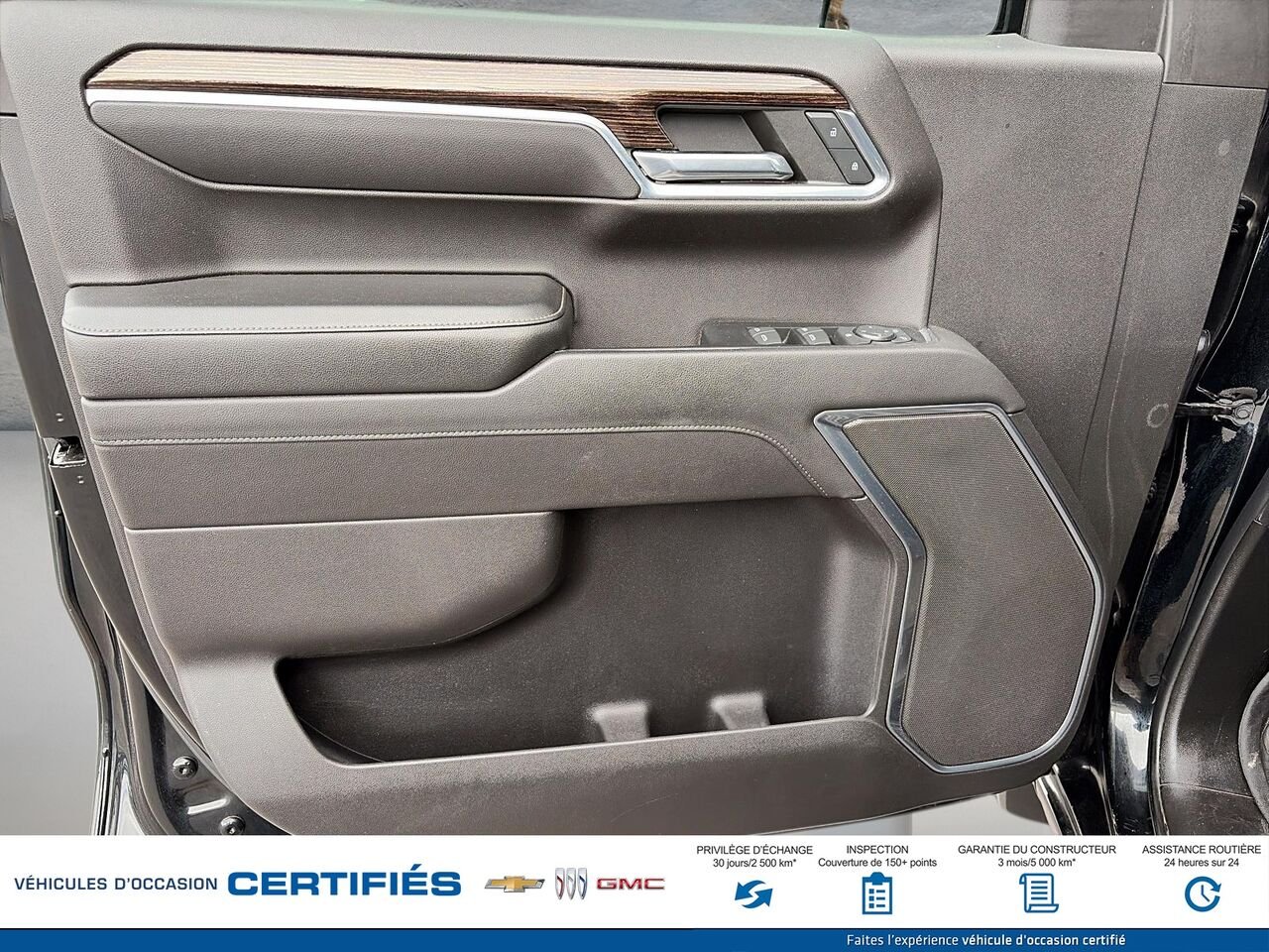 2022 GMC SIERRA K15 Elevation cabine multiplace 4RM 157 po Black Montmagny - photo #9