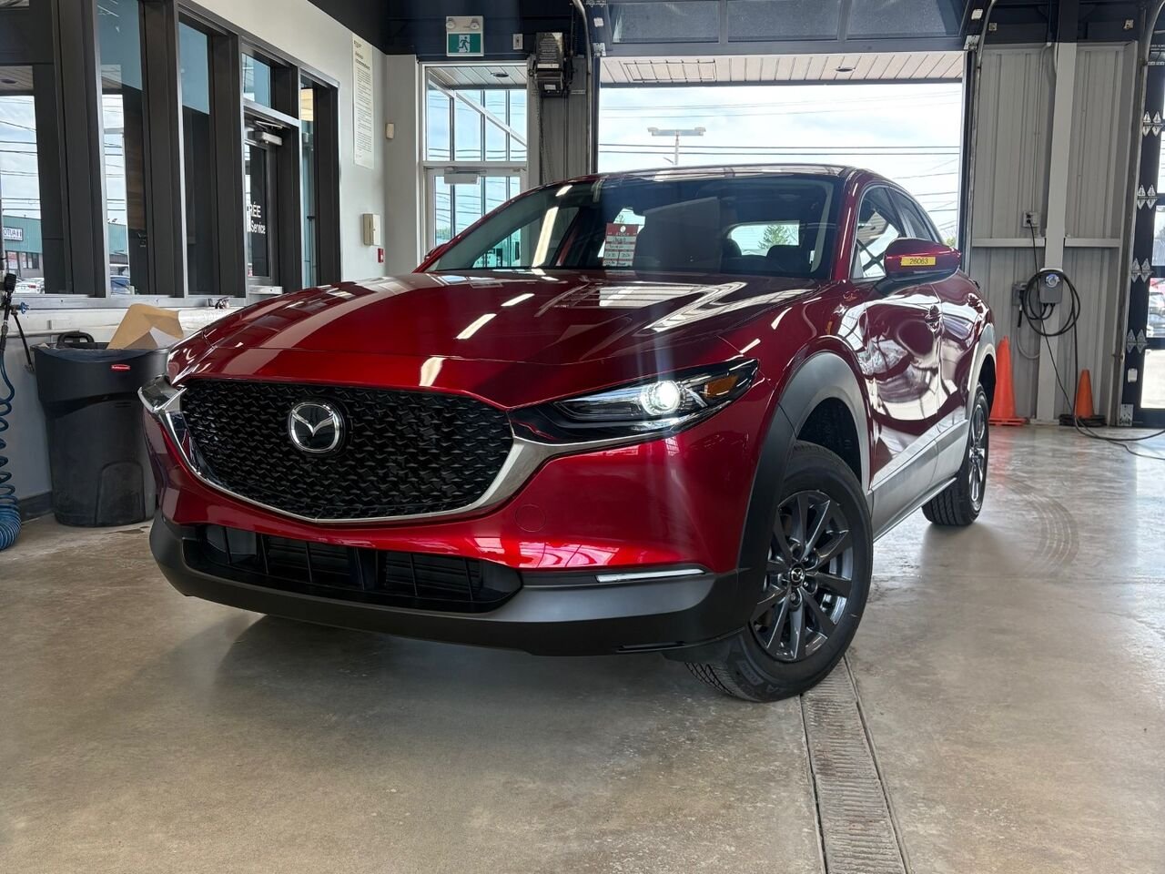 MAZDA CX-30 GX 2026 Rouge vibrant cristal métallisé Châteauguay - photo #0