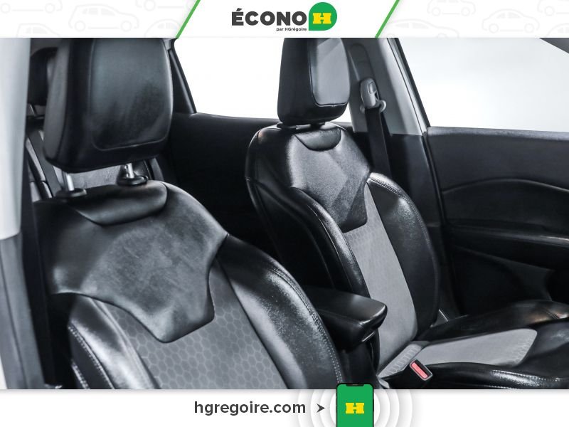 2019 Jeep Compass White Saint-Eustache - photo #22